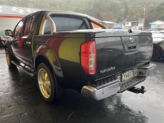 2009 Nissan Navara - Thumbnail