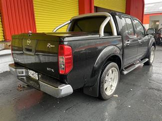 2009 Nissan Navara - Thumbnail