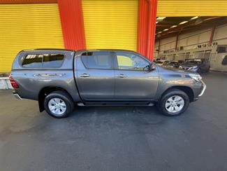 2018 Toyota Hilux - Thumbnail