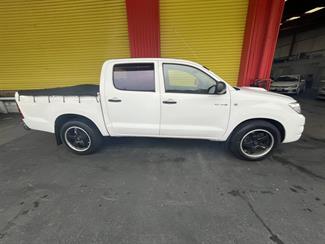 2011 Toyota Hilux - Thumbnail