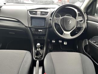 2016 Suzuki Swift - Thumbnail