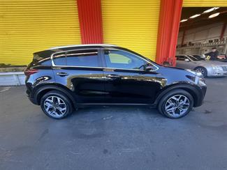 2019 Kia Sportage - Thumbnail