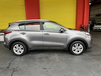 2017 Kia Sportage - Thumbnail