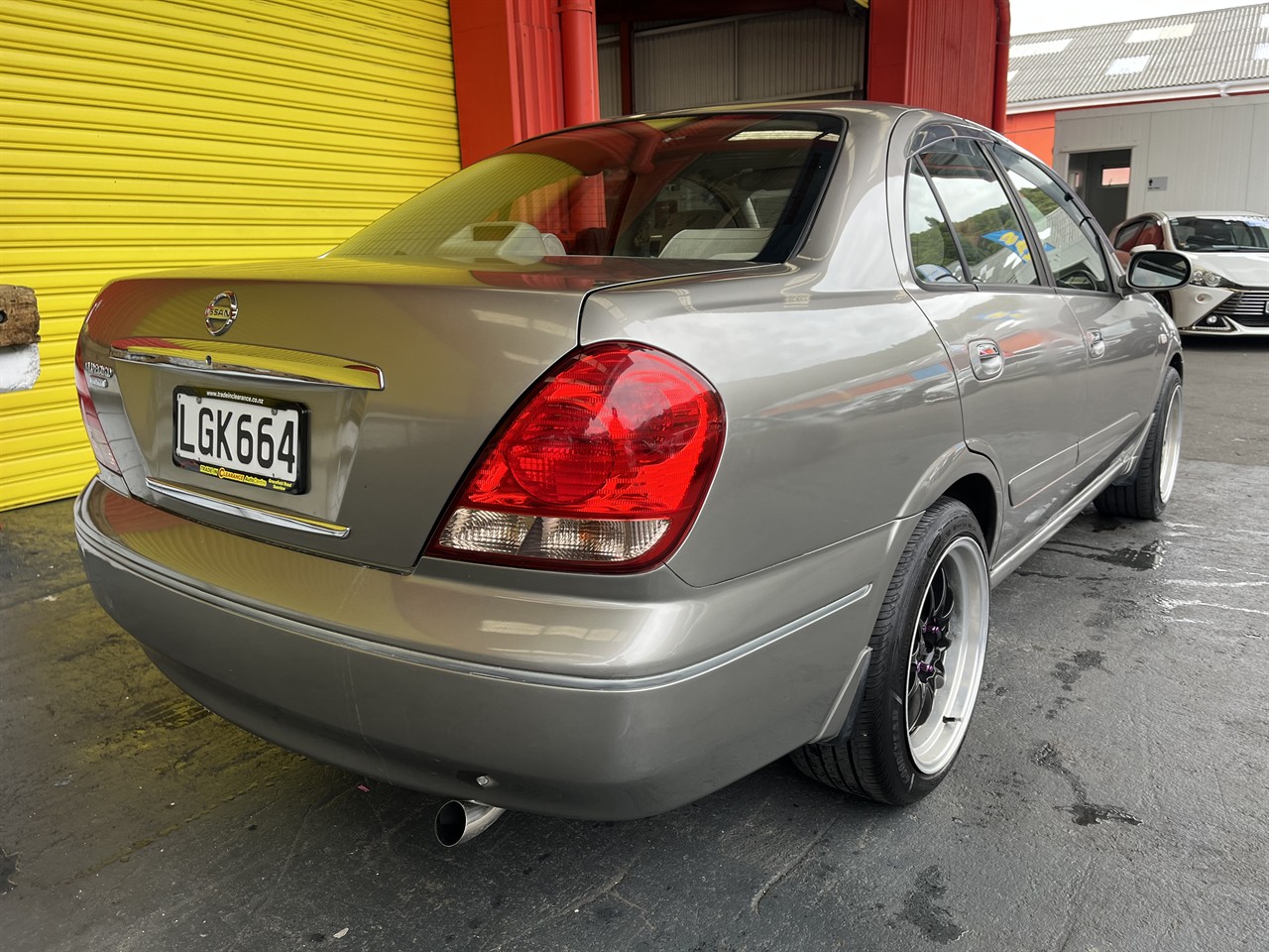 2004 Nissan Bluebird