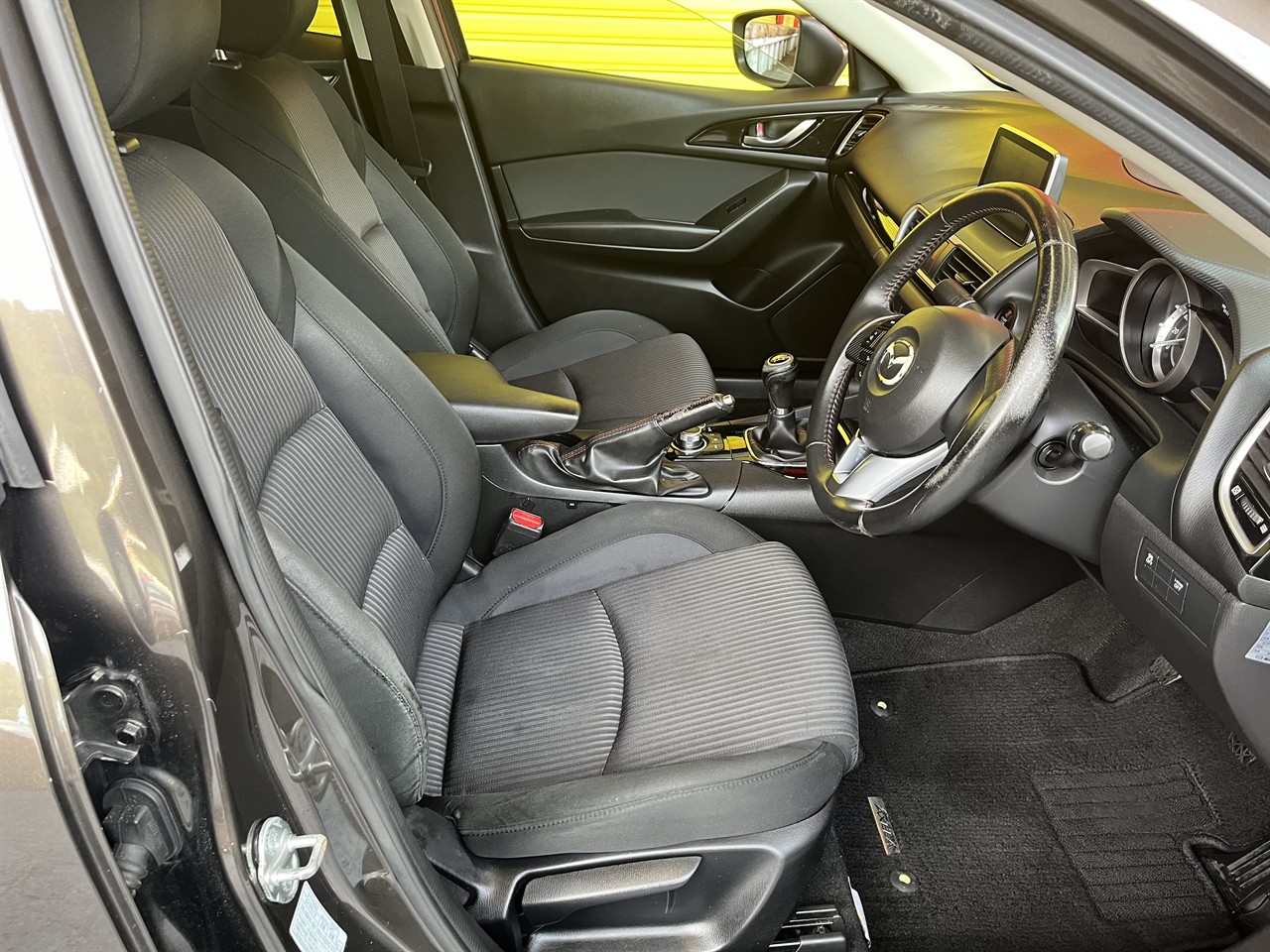 2014 Mazda Axela