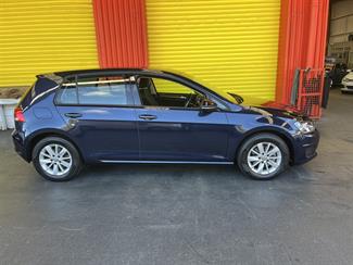 2013 Volkswagen Golf - Thumbnail