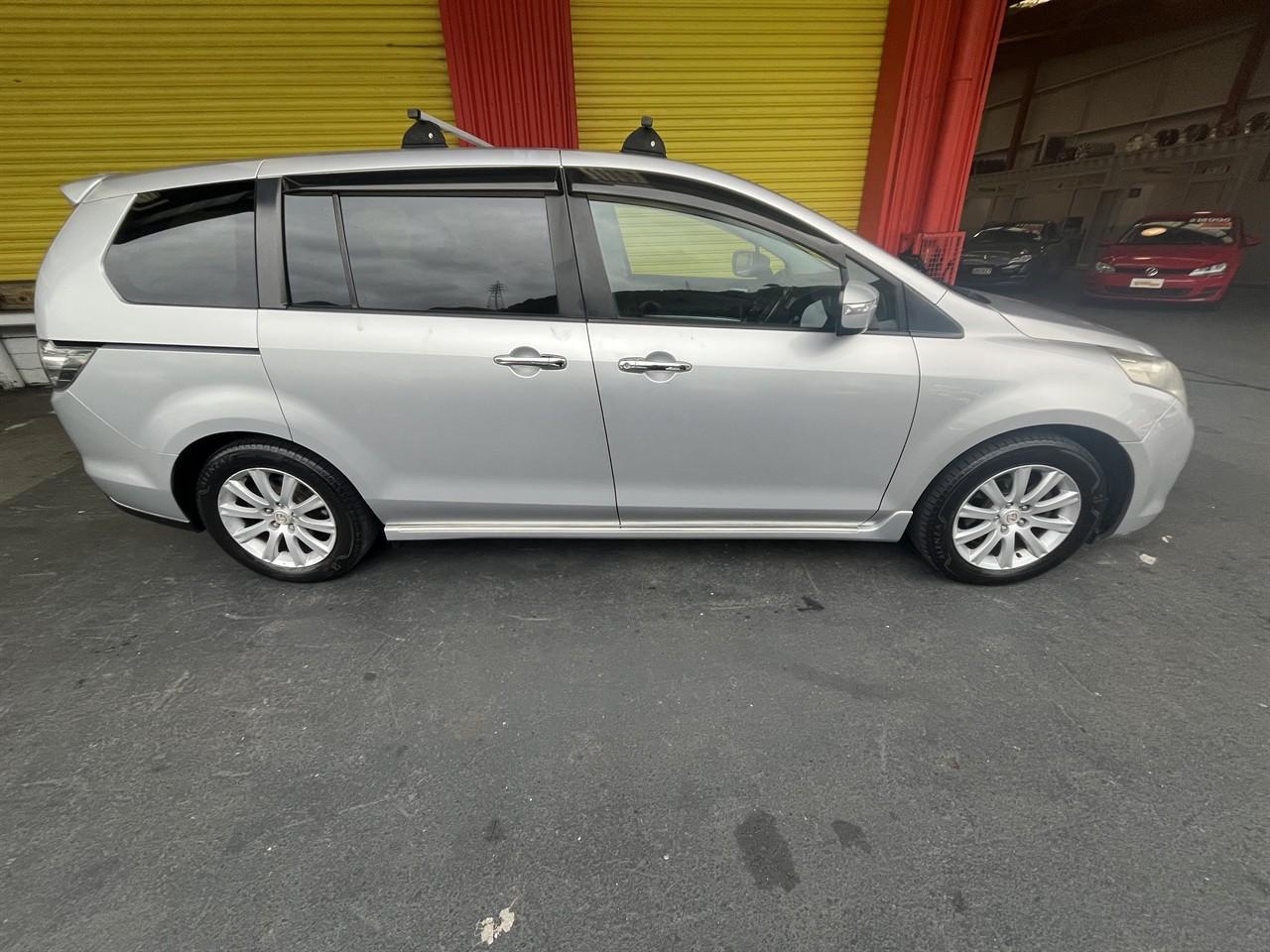 2007 Mazda MPV