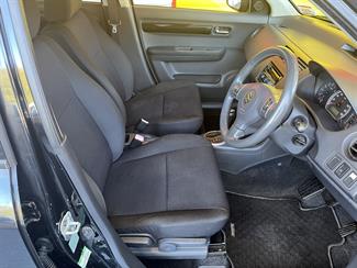 2005 Suzuki Swift - Thumbnail