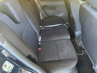 2005 Suzuki Swift - Thumbnail