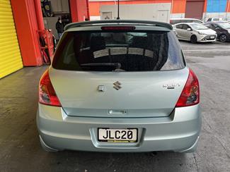 2009 Suzuki Swift - Thumbnail