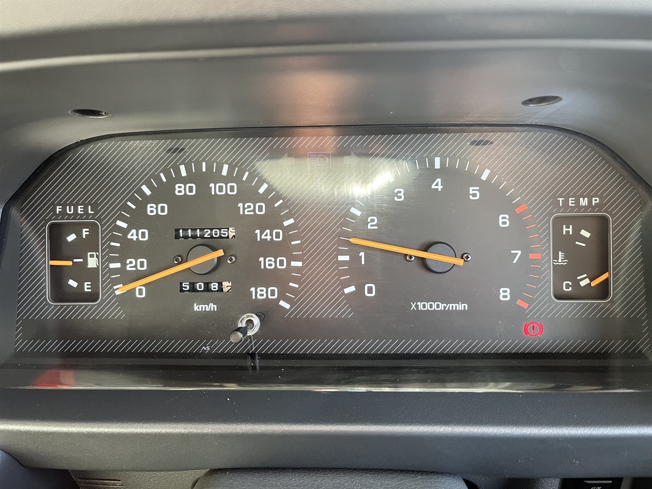 2015 Mitsubishi l300