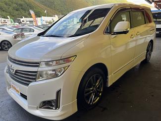 2012 Nissan ELGRAND - Thumbnail