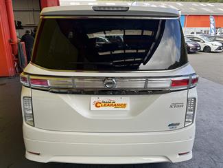 2012 Nissan ELGRAND - Thumbnail