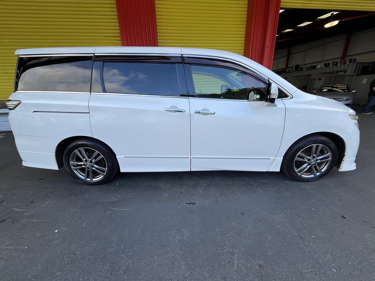 2012 Nissan ELGRAND