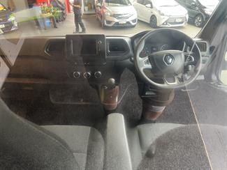 2020 Renault Master - Thumbnail