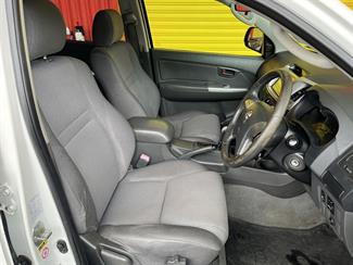 2011 Toyota Hilux - Thumbnail