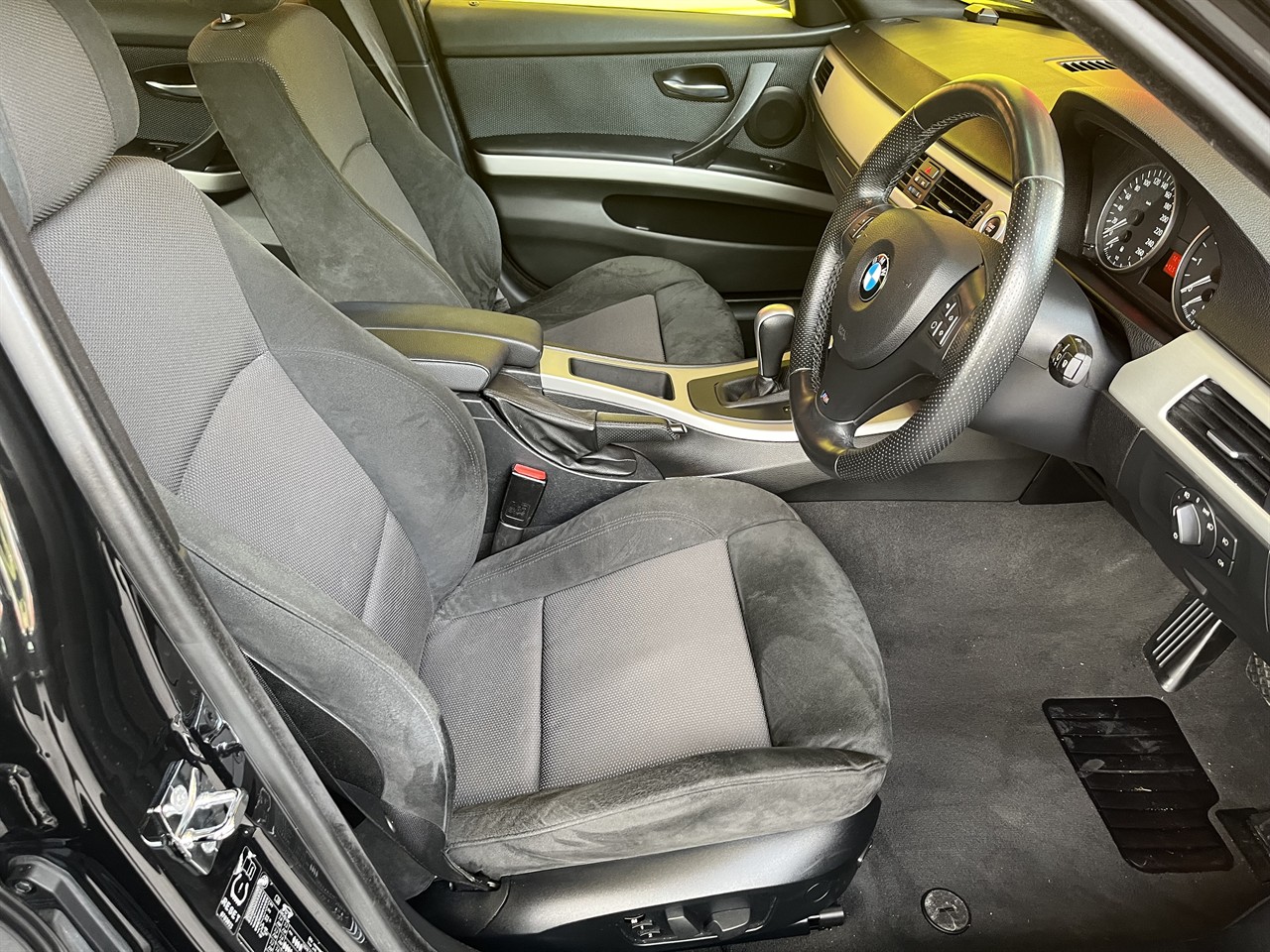 2006 BMW 323I