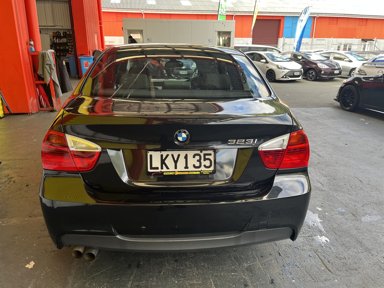 2006 BMW 323I