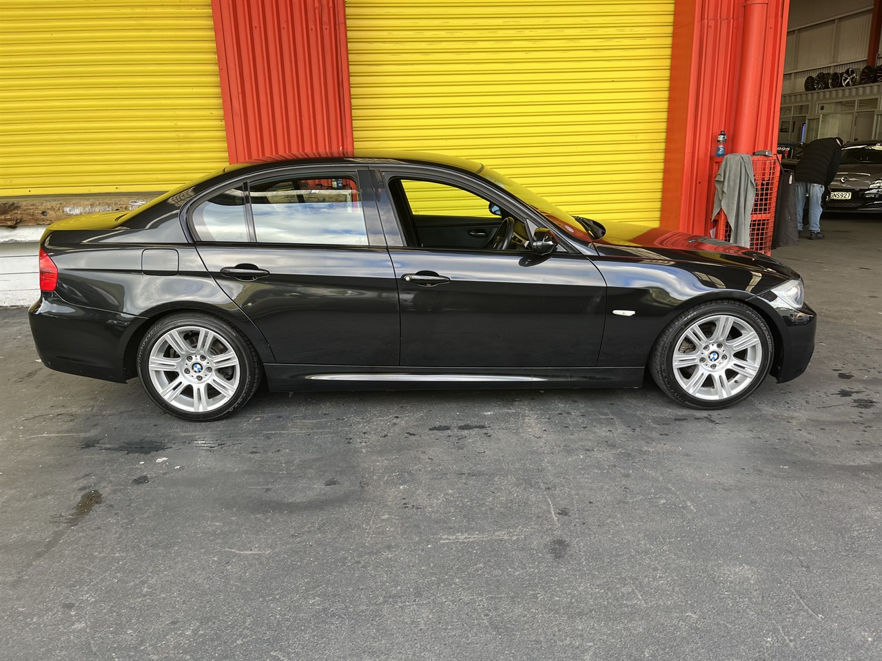 2006 BMW 323I