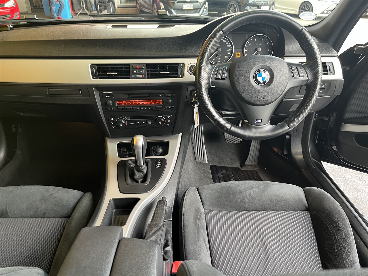 2006 BMW 323I