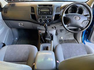 2006 Toyota Hilux - Thumbnail