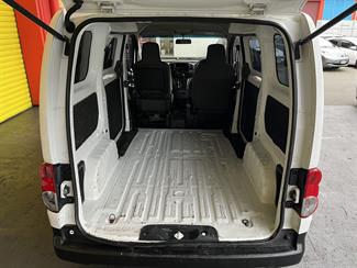 2012 Nissan Nv200 - Thumbnail
