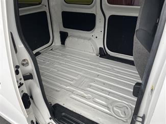 2012 Nissan Nv200 - Thumbnail
