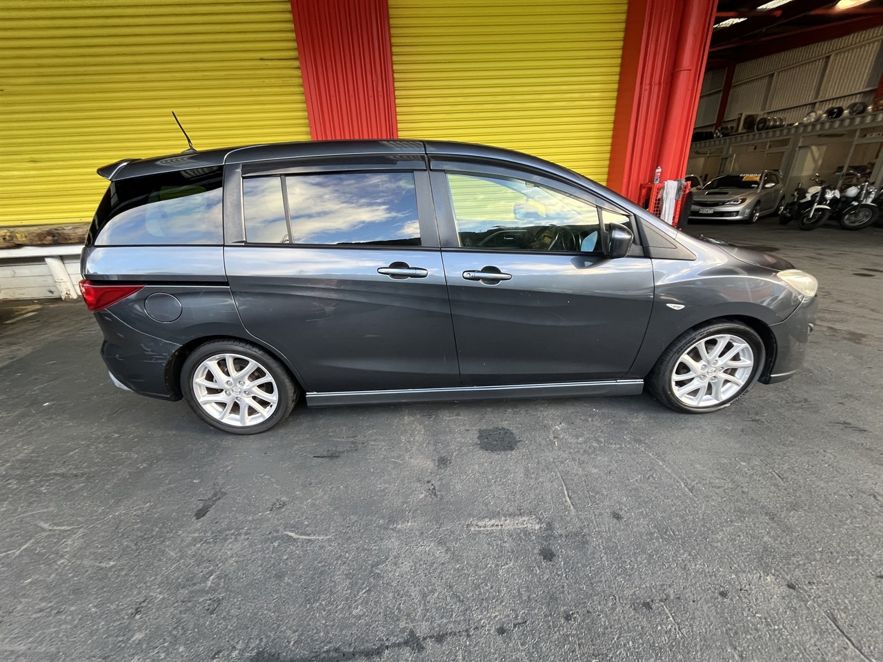 2011 Mazda Premacy