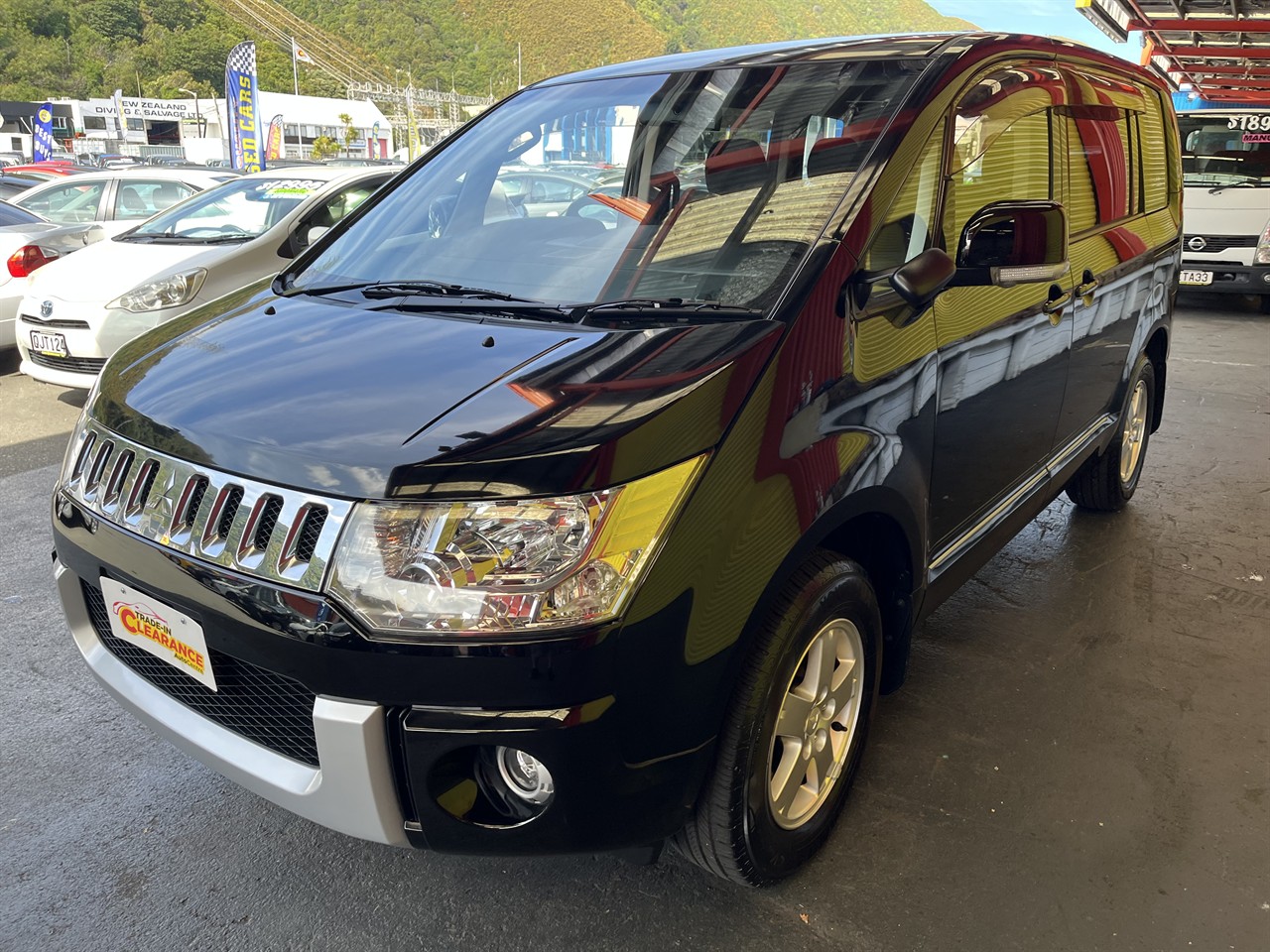 2014 Mitsubishi DELICA