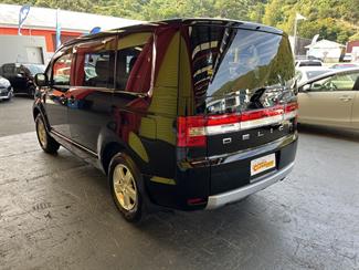 2014 Mitsubishi DELICA - Thumbnail