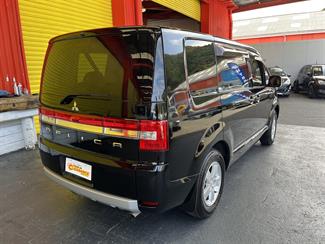 2014 Mitsubishi DELICA - Thumbnail