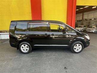 2014 Mitsubishi DELICA - Thumbnail