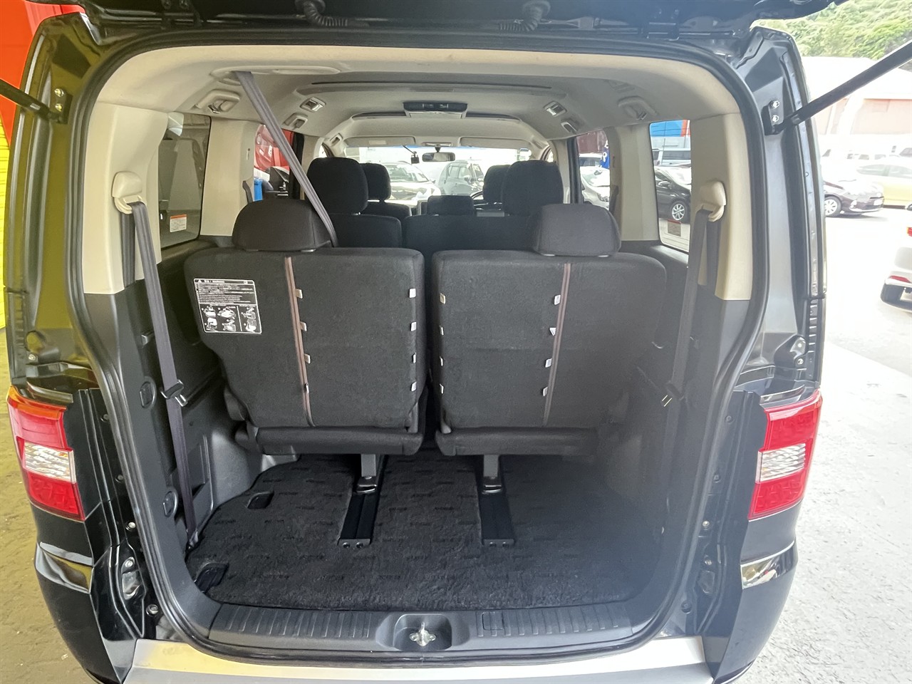 2014 Mitsubishi DELICA