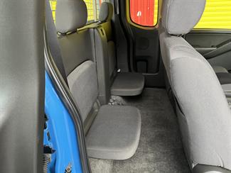 2011 Nissan Navara - Thumbnail