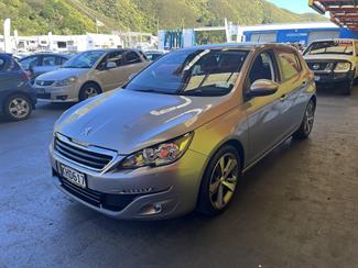 2017 Peugeot 308 - Thumbnail