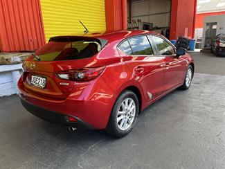 2016 Mazda MAZDA3 - Thumbnail