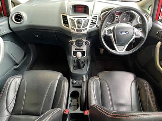 2011 Ford Fiesta - Thumbnail