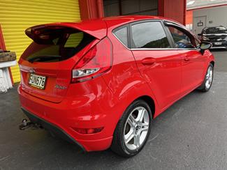 2011 Ford Fiesta - Thumbnail