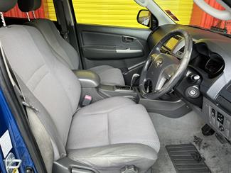 2013 Toyota Hilux - Thumbnail