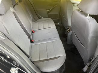 2012 Volkswagen Golf - Thumbnail