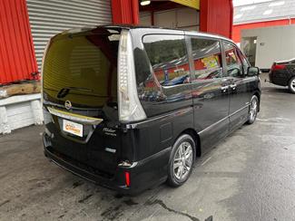 2012 Nissan Serena - Thumbnail