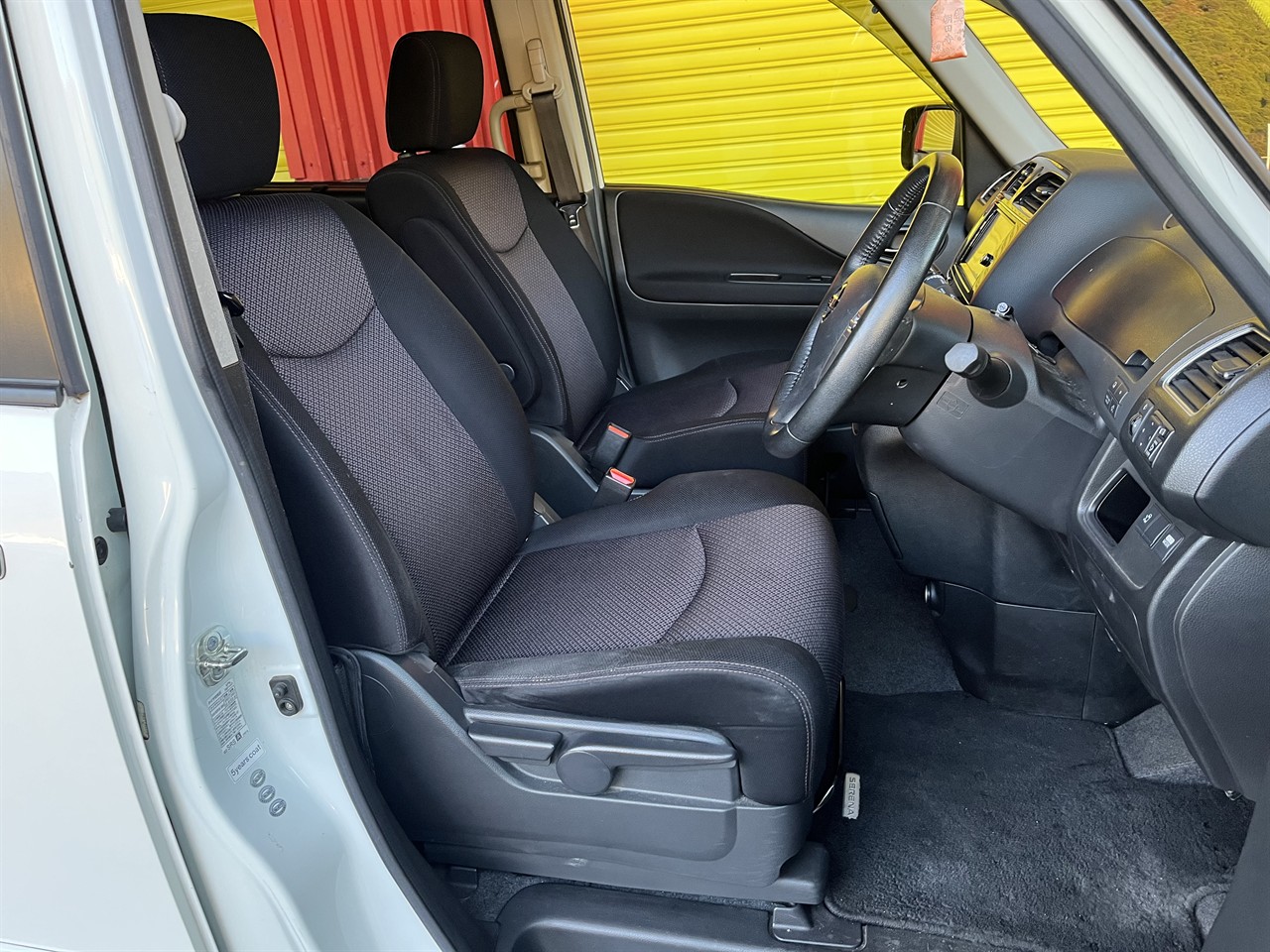 2013 Nissan Serena