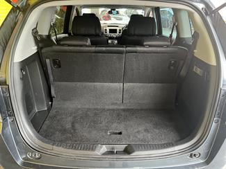 2009 Mazda MPV - Thumbnail