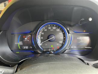 2016 Honda Grace - Thumbnail