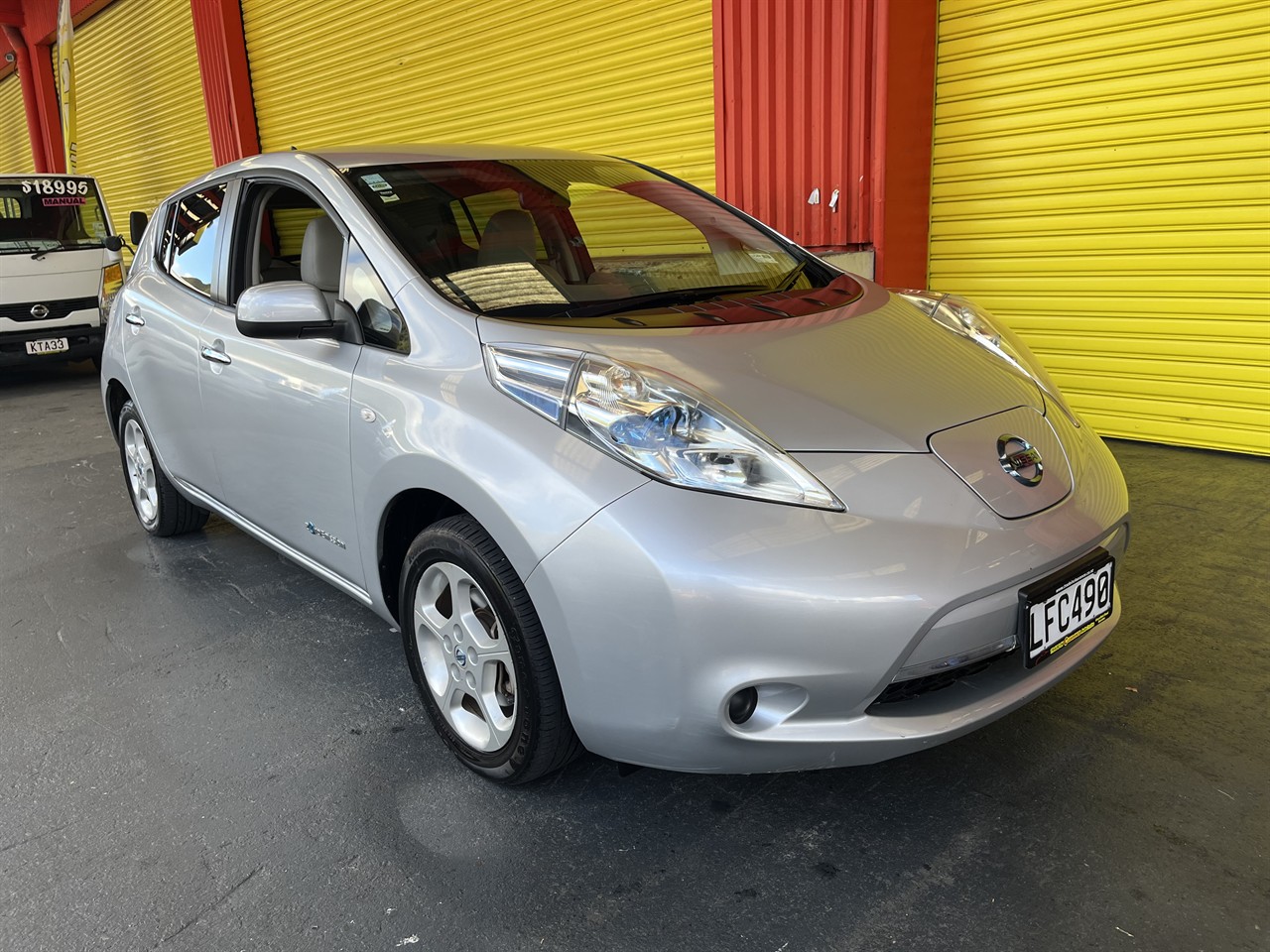 2011 Nissan LEAF