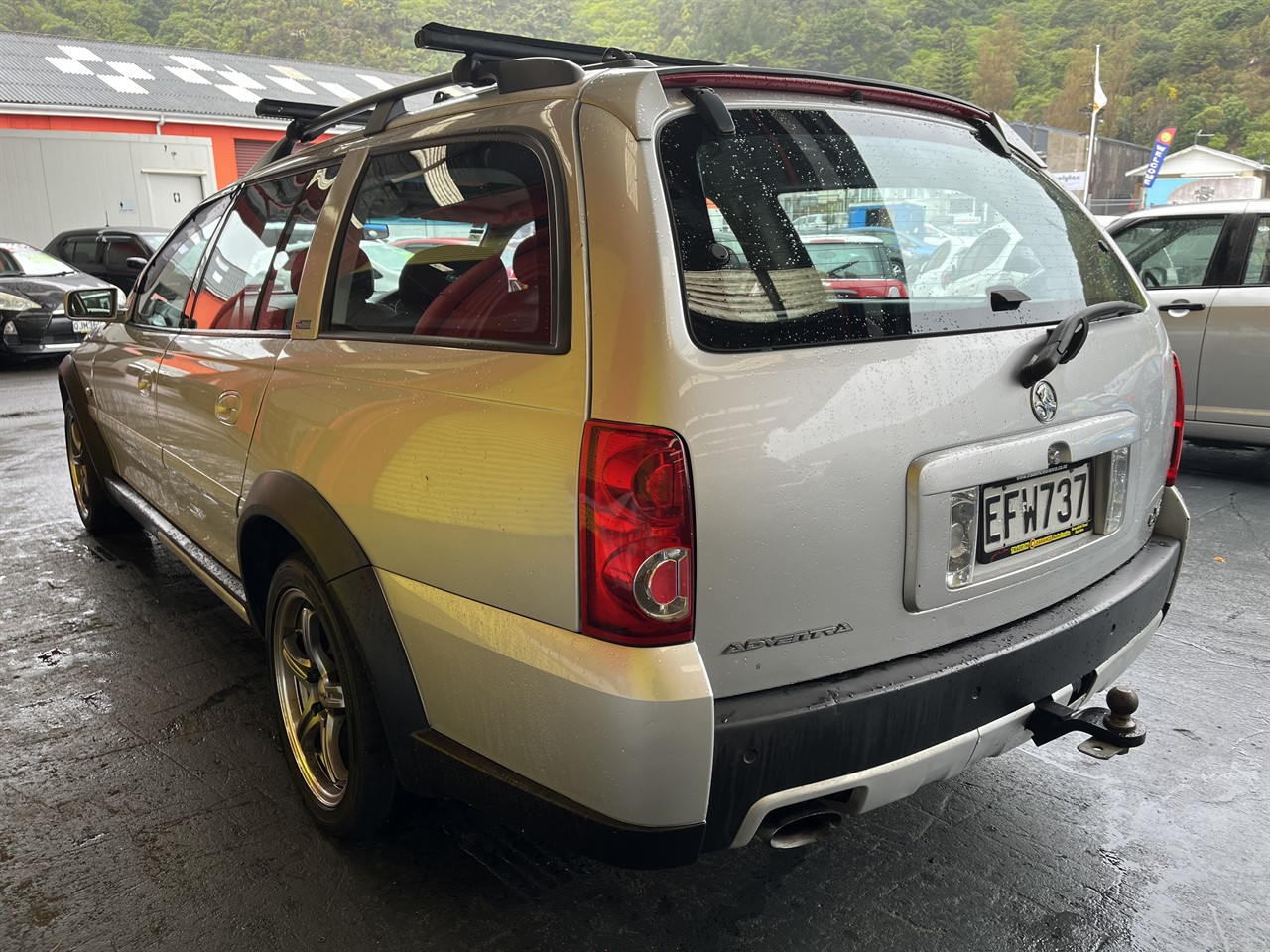 2005 Holden Adventra