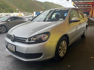 2010 Volkswagen Golf - Thumbnail