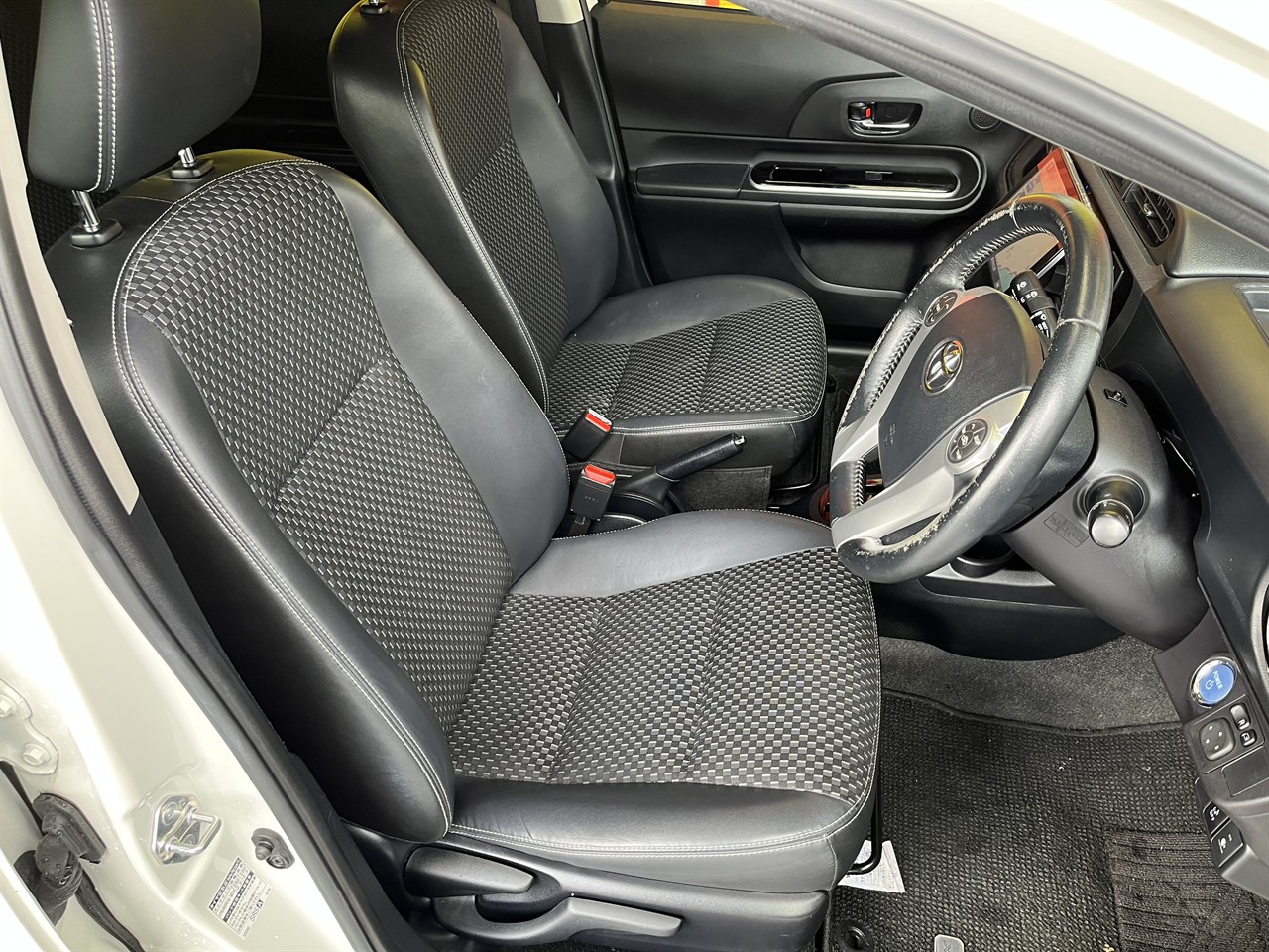 2015 Toyota AQUA