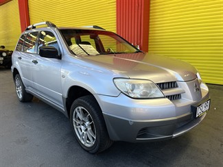 2005 Mitsubishi Airtrek