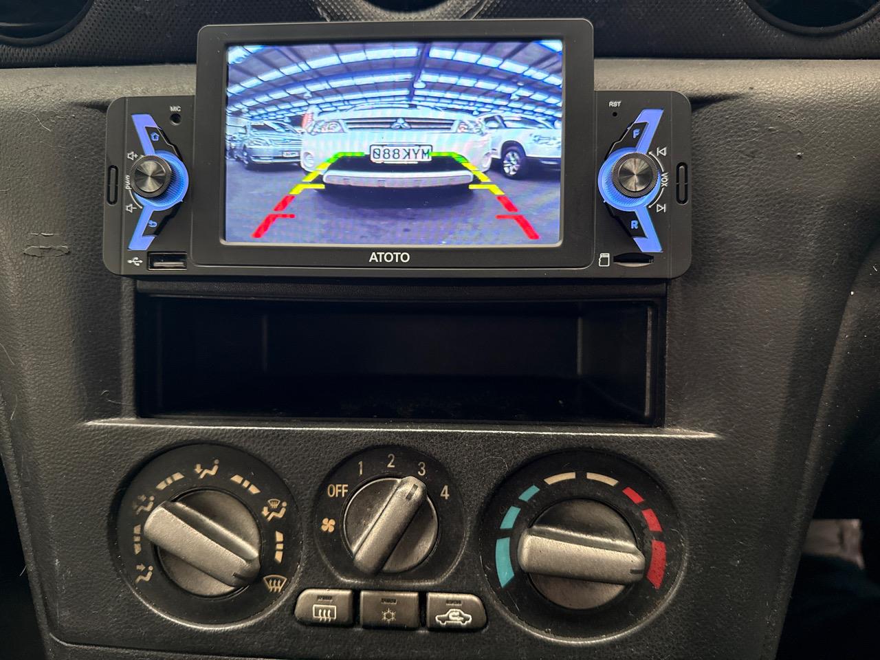 2005 Mitsubishi Airtrek